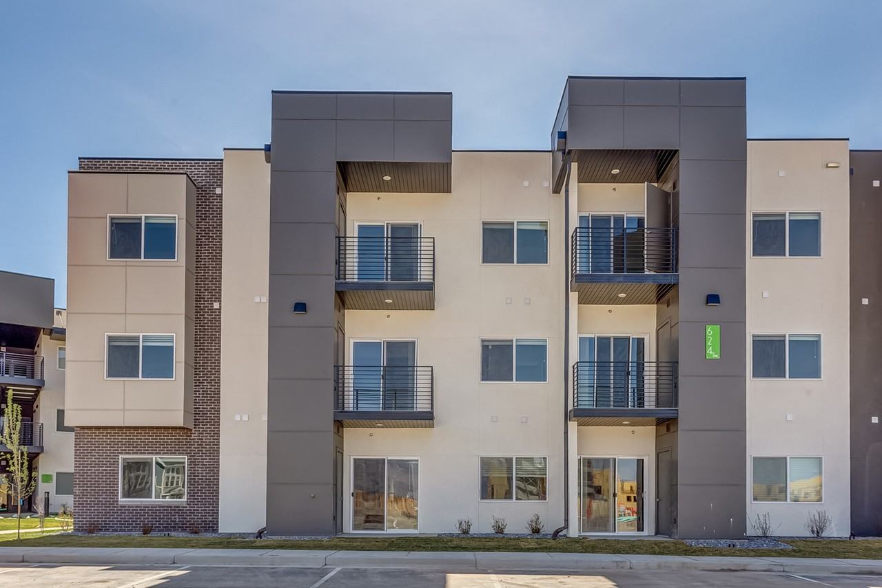 594 En #105 - Photo 6 of 10