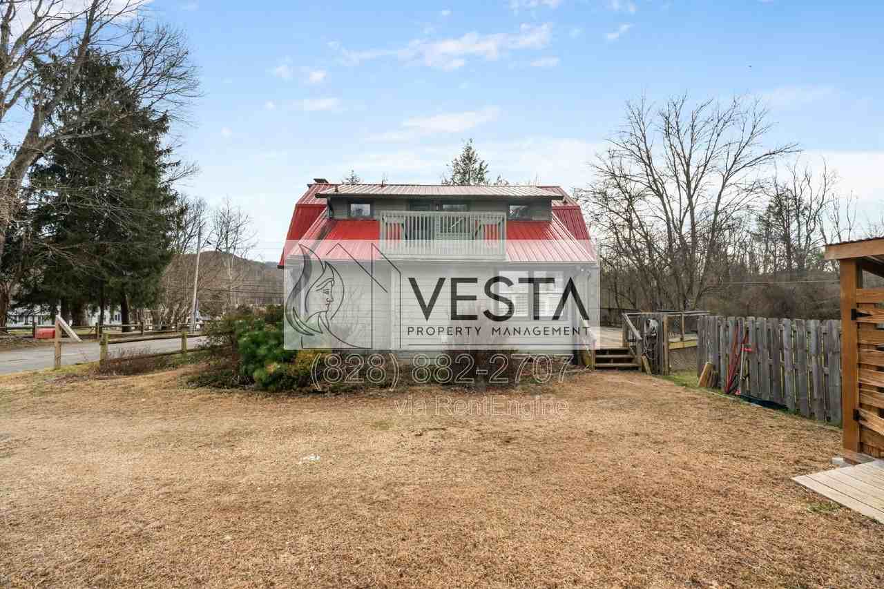 4 Riddle Rd - Photo 2 of 42