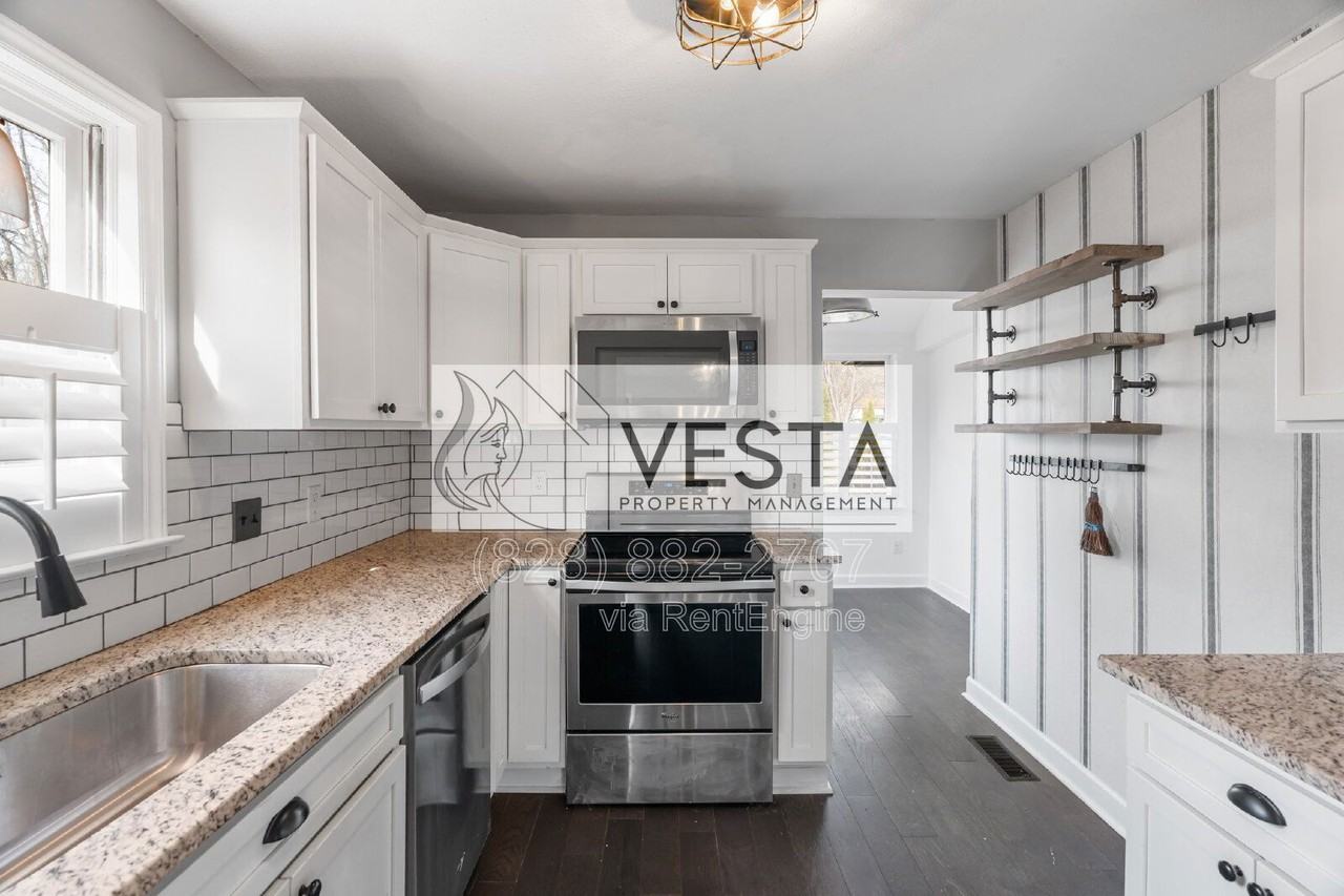 4 Riddle Rd - Photo 3 of 42