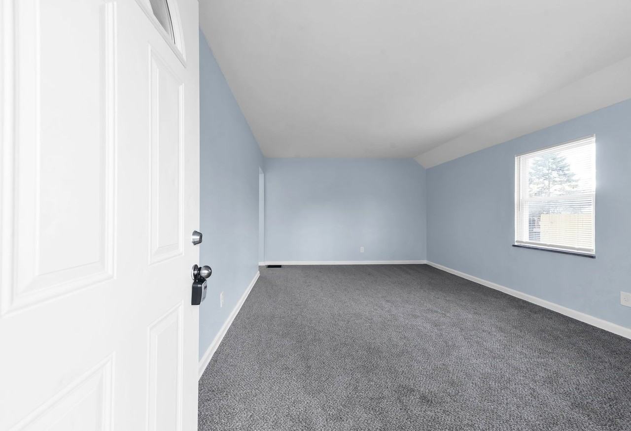 118 N Kellner Rd #1 - Photo 5 of 26