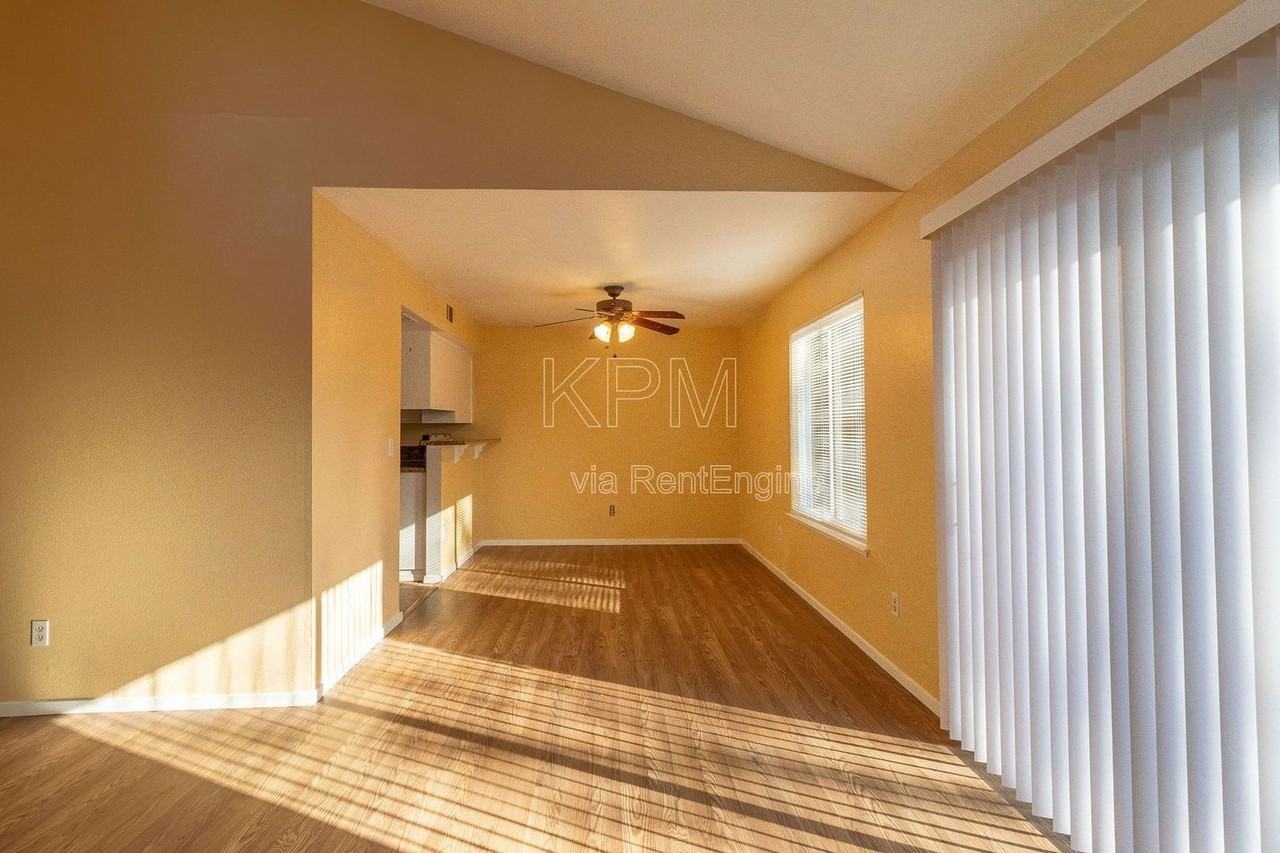 5528 Sandpiper Ct - Photo 7 of 21