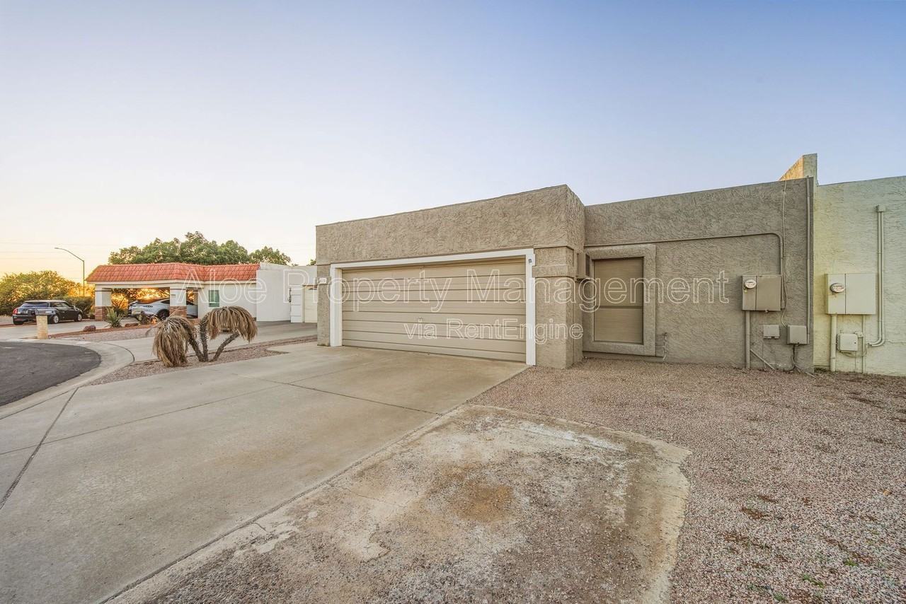 6120 E Augusta Cir - Photo 2 of 32