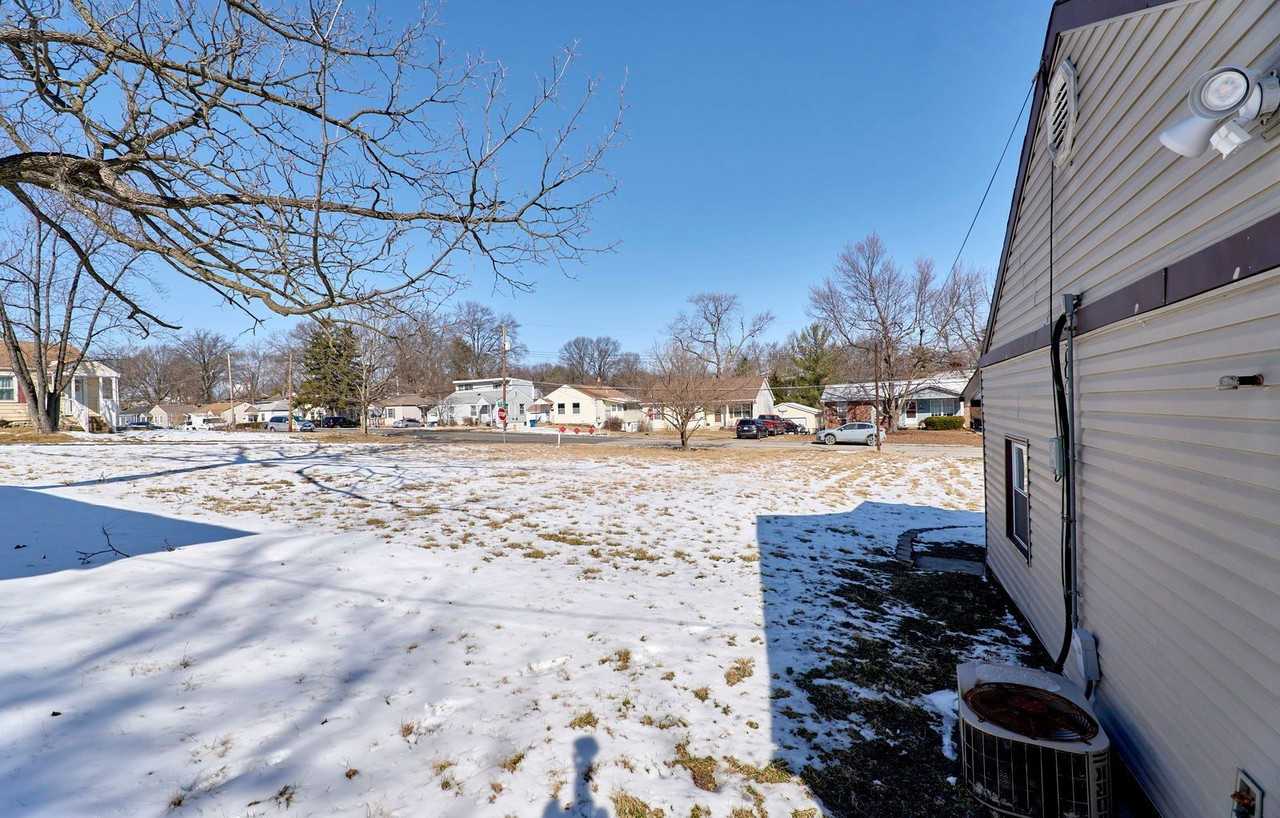 10272 Niblic Dr - Photo 6 of 26