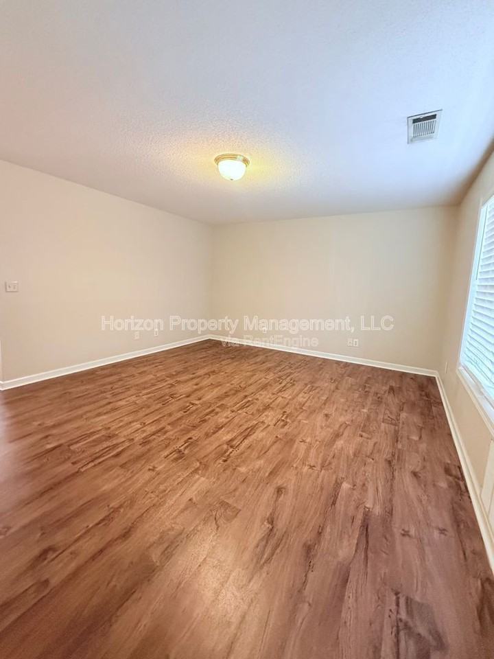 4018 Hidden Hollow Ter #B - Photo 2 of 14