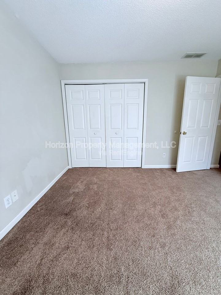 4018 Hidden Hollow Ter #B - Photo 7 of 14