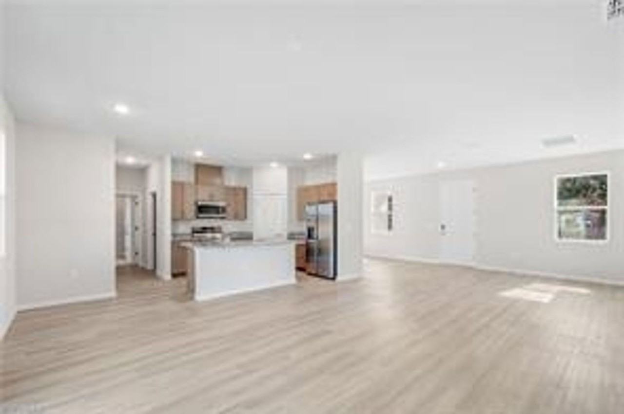 1719 Ne 26th St - Photo 7 of 18