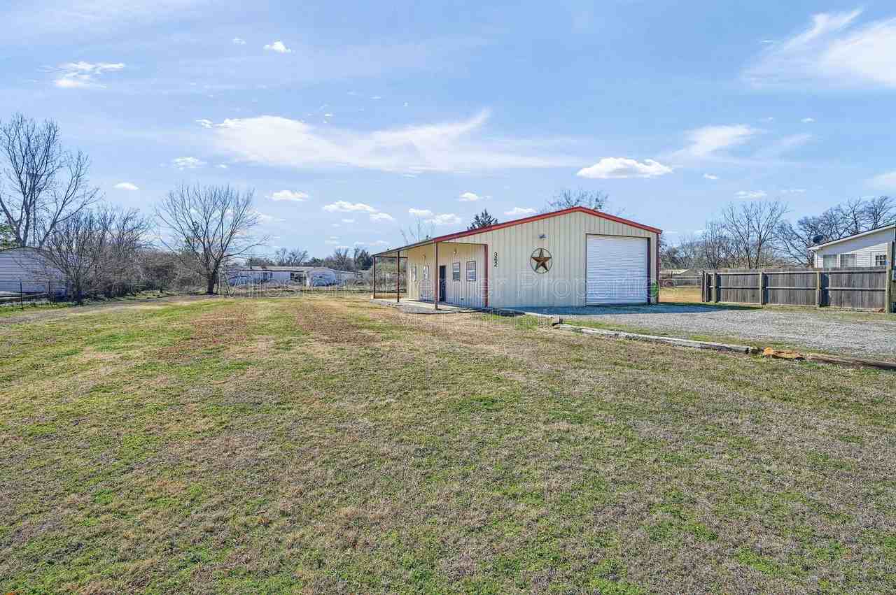 362 Fisherman Rd - Photo 4 of 18