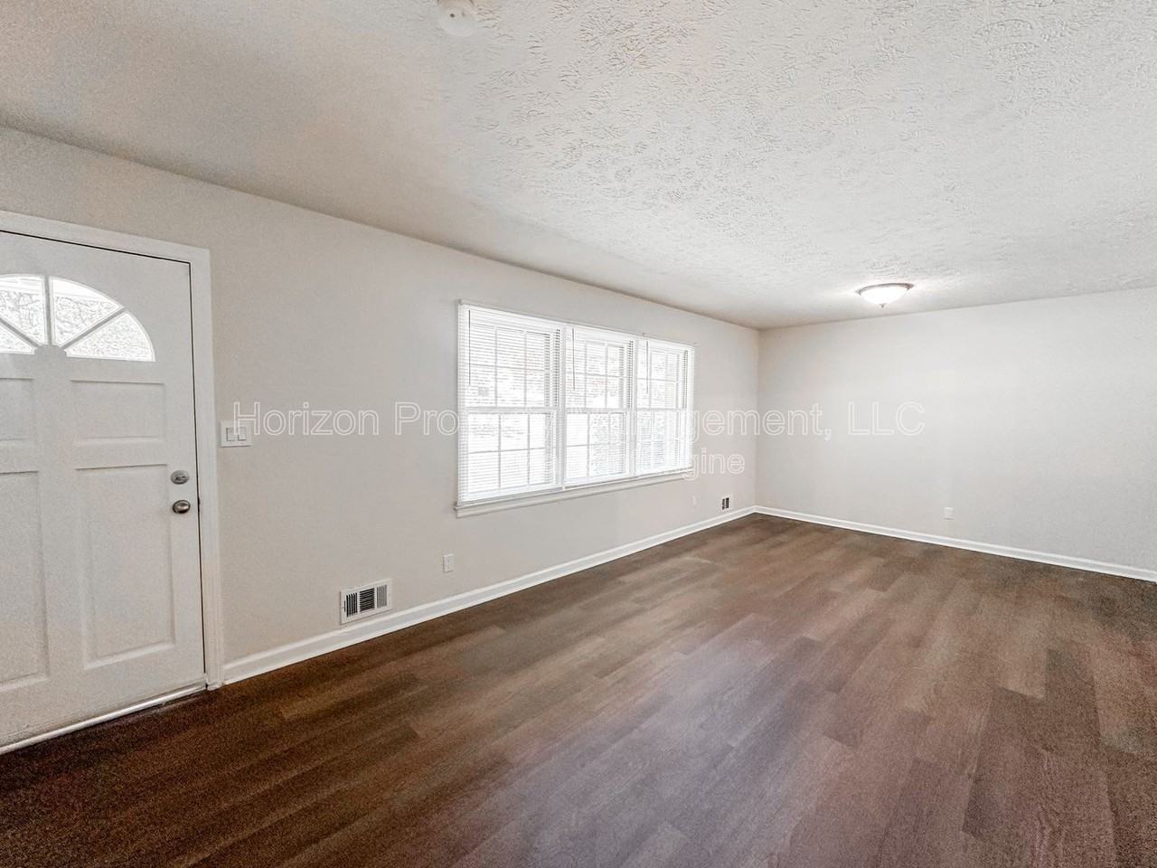 4591 Woodward Rd Sw - Photo 4 of 37