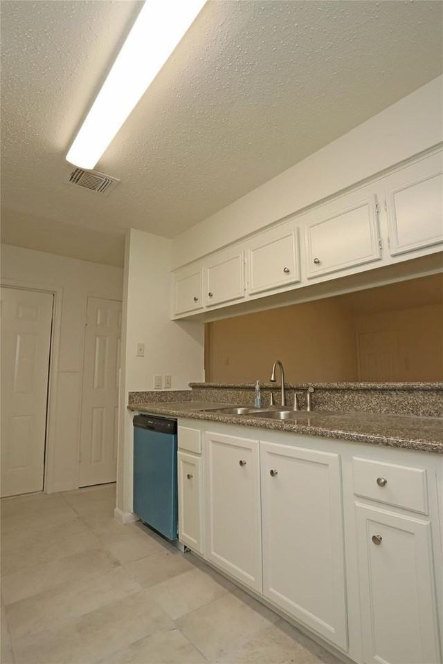 5023 Monteith Dr - Photo 6 of 19