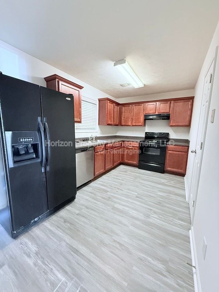 1593 Little Creek Dr - Photo 5 of 15