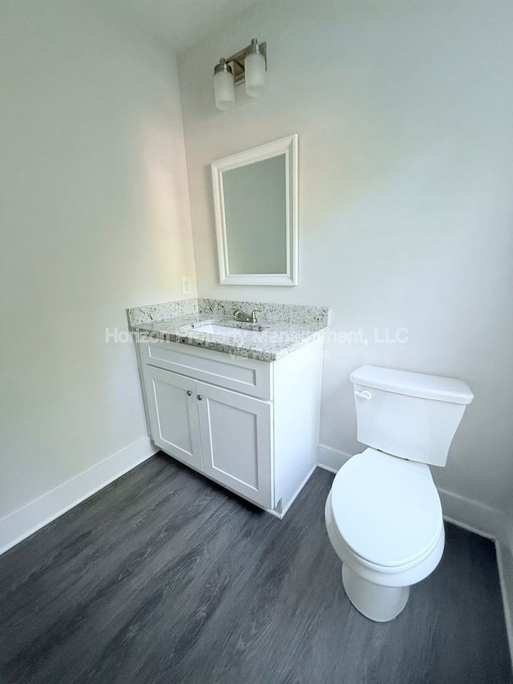 5210 Phoenix St - Photo 6 of 16