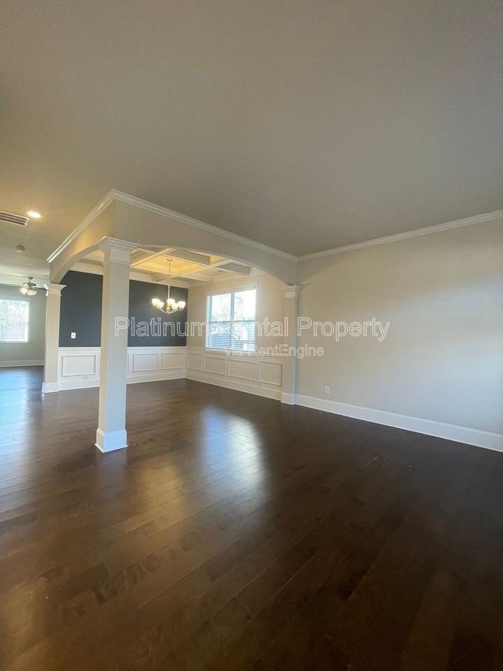 4425 Huron Dr - Photo 7 of 50