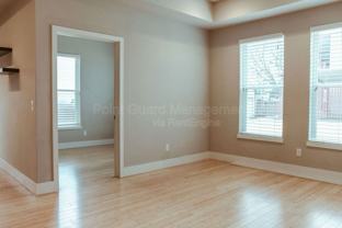 800 Nw 8th St #4 - Photo 1 of 1