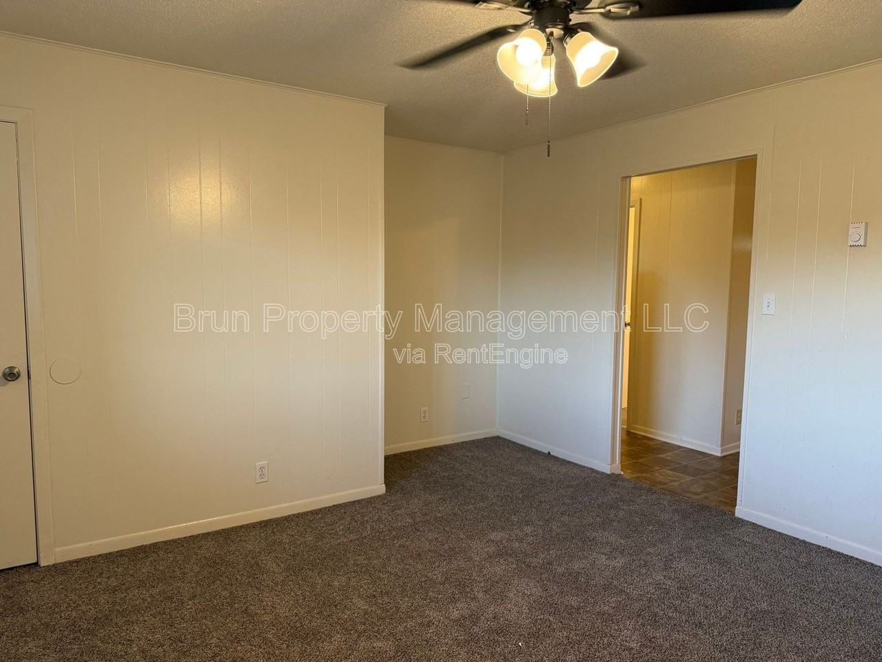 1420 Mcarthur Rd #23 - Photo 4 of 17