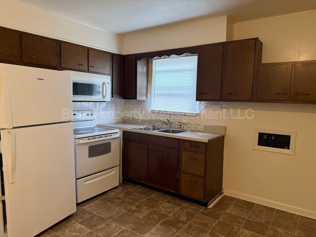 1420 Mcarthur Rd #23 - Photo 6 of 17