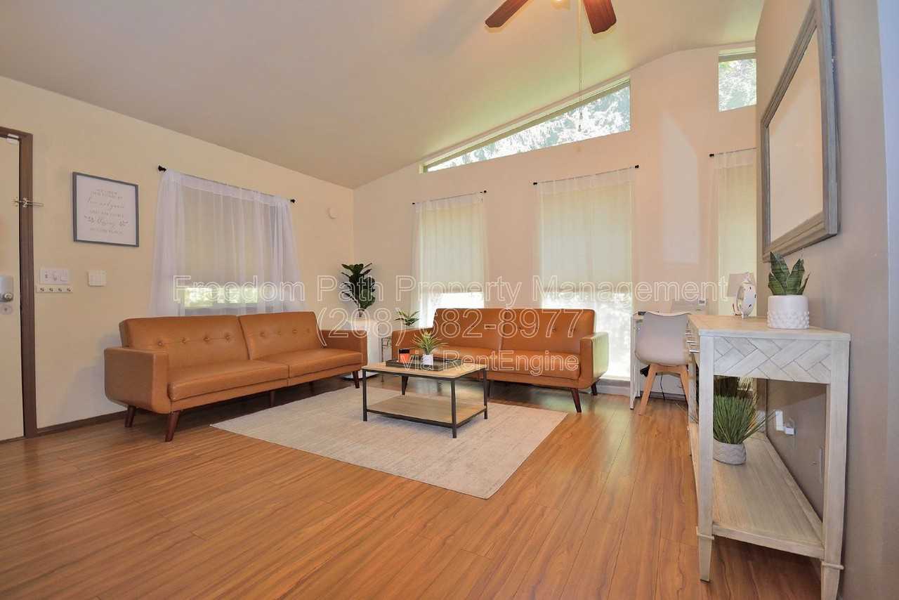 11960 N Government Way - Photo 3 of 17