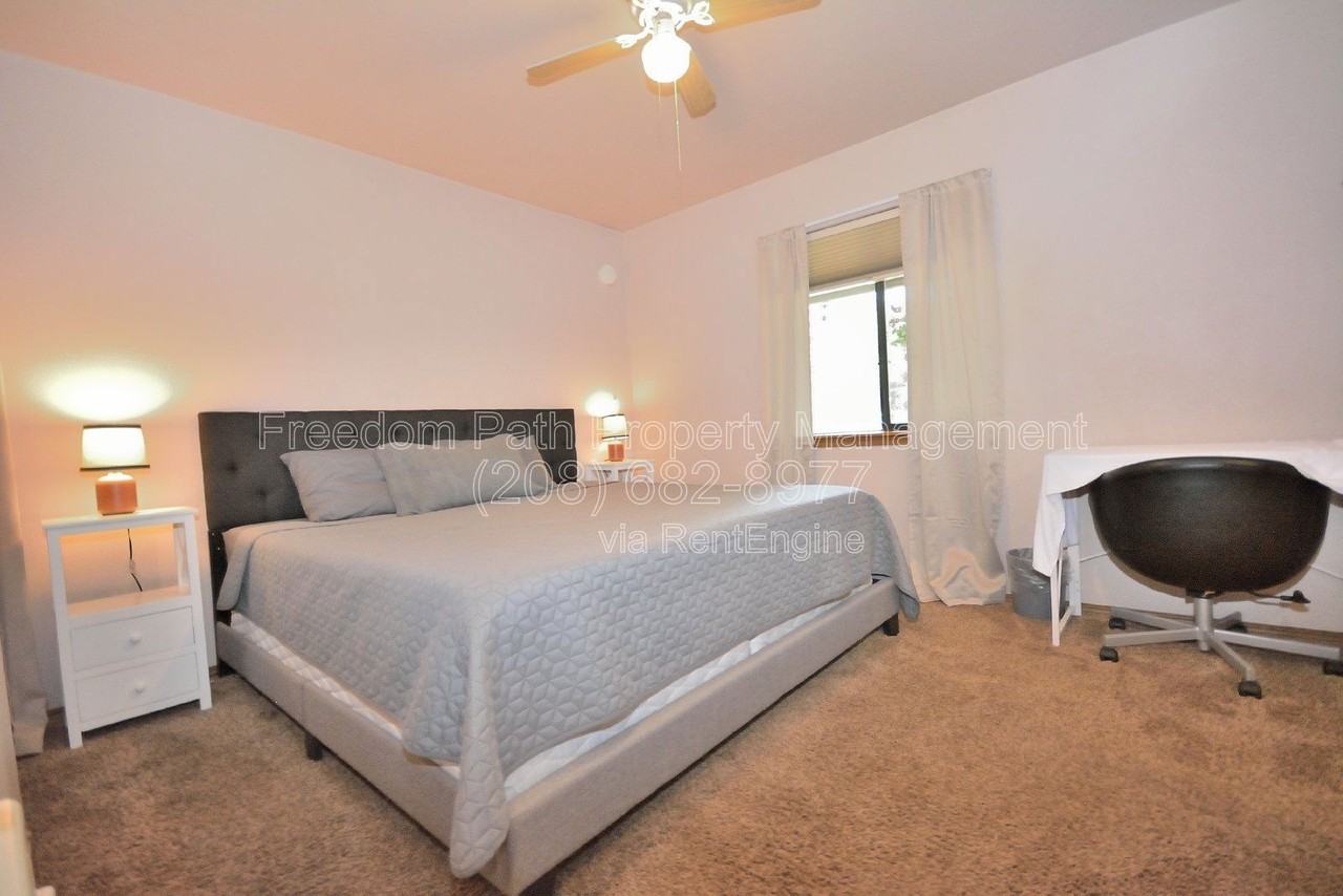 11960 N Government Way - Photo 6 of 17