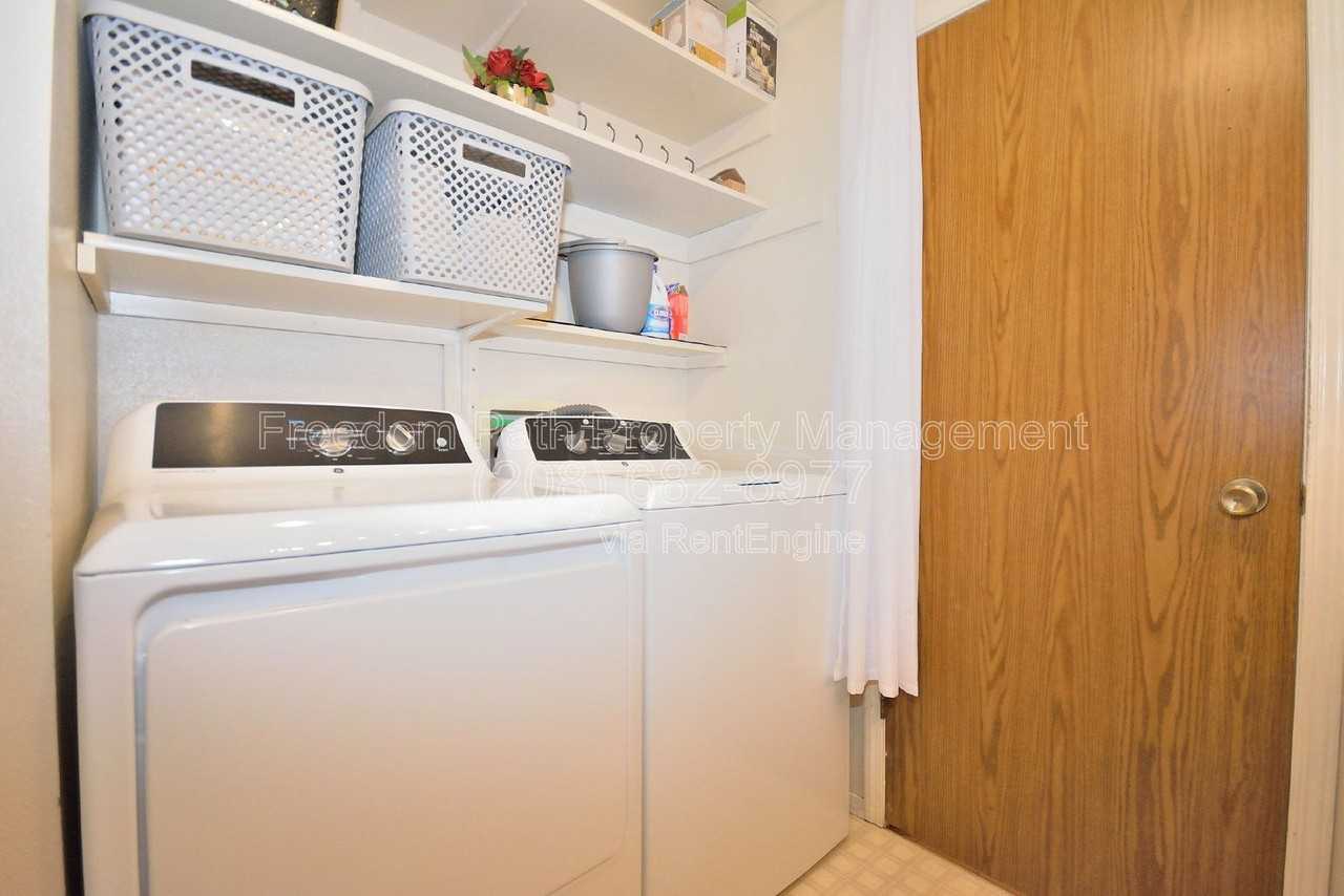 11960 N Government Way - Photo 7 of 17