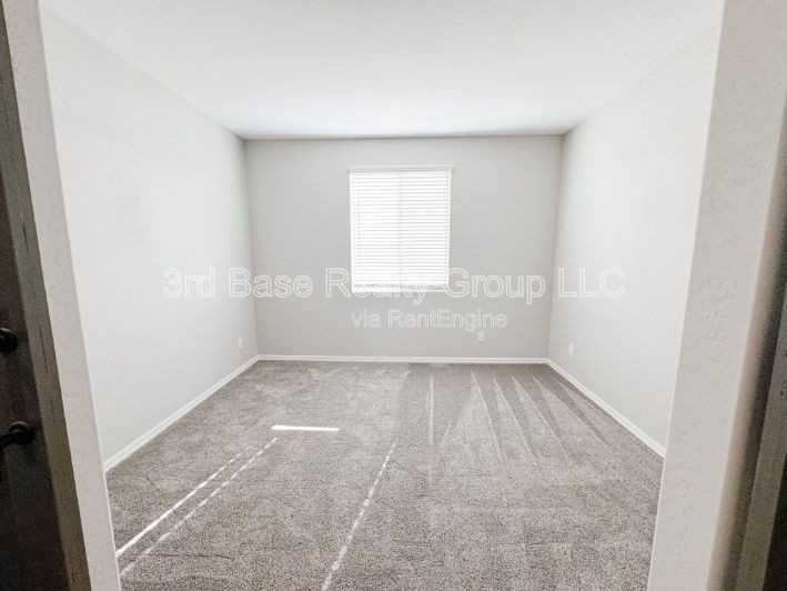 20167 W Buchanan St - Photo 7 of 26