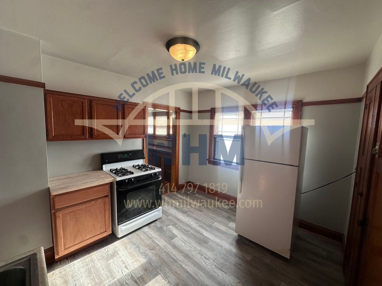 3019 N 61st St - Photo 3 of 6