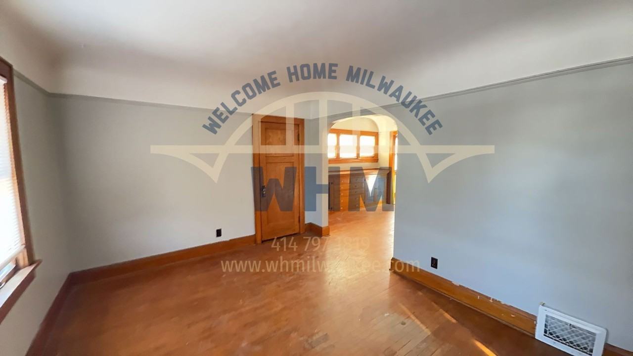 3019 N 61st St - Photo 4 of 6