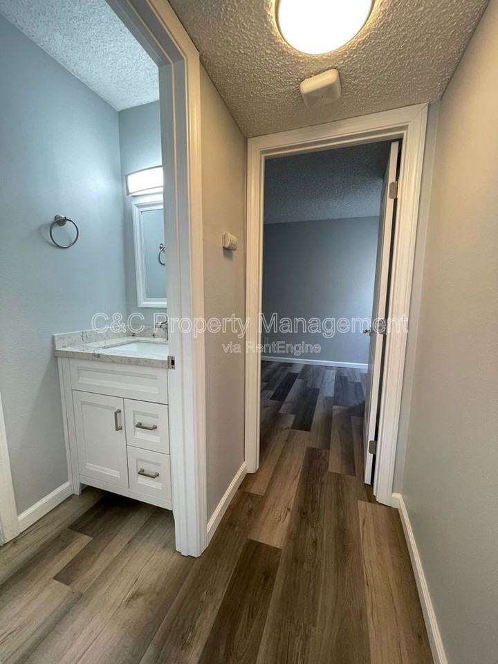 1817 E Grand Ave #22 - Photo 5 of 11