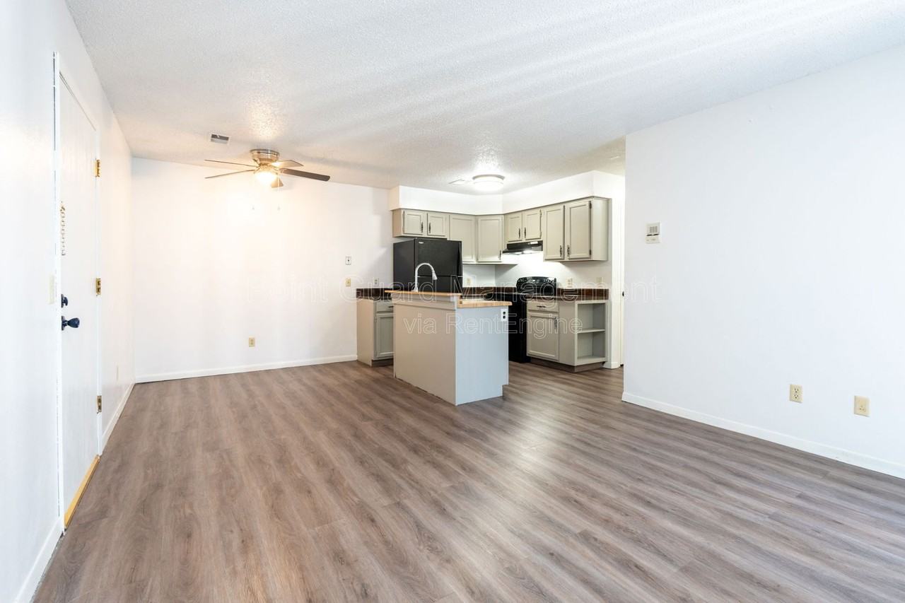 900 N Waco Ave #4107