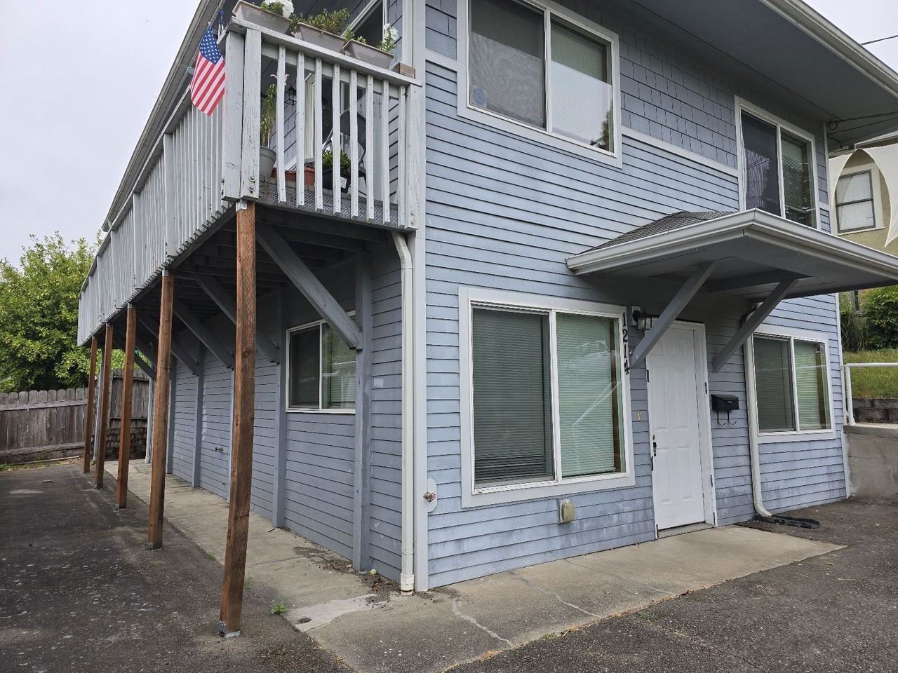 1214 Se Overlook Ave - Photo 2 of 15