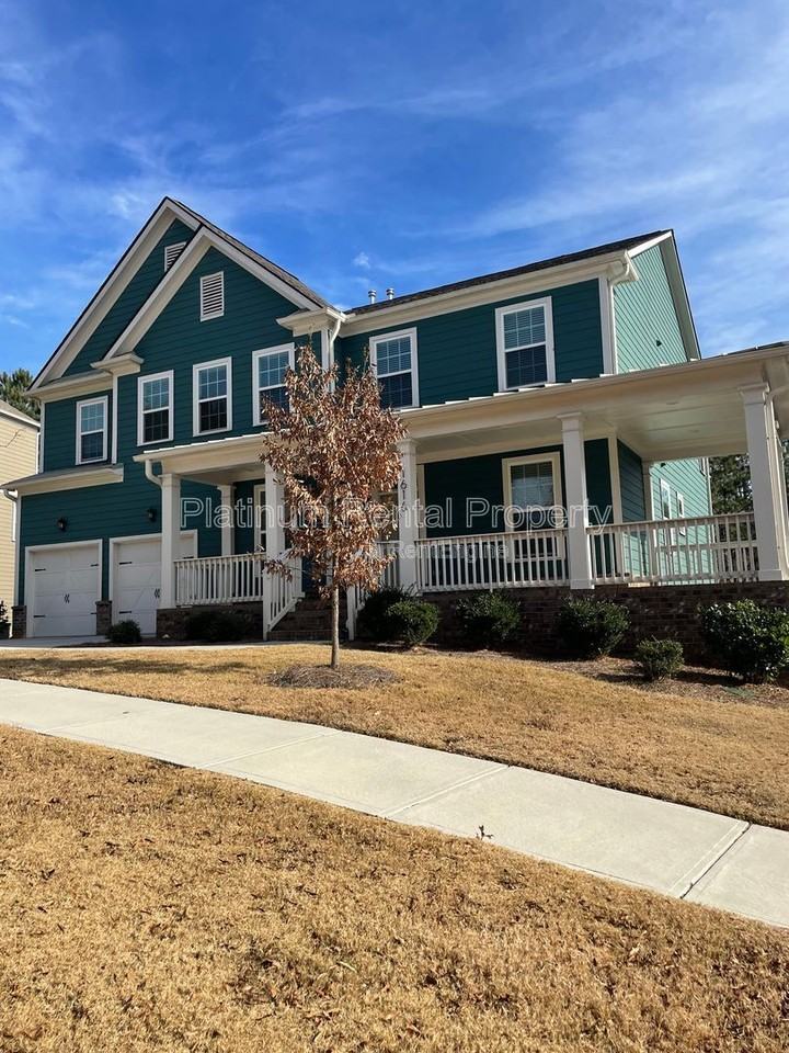 1616 Chancery Ln - Photo 3 of 50