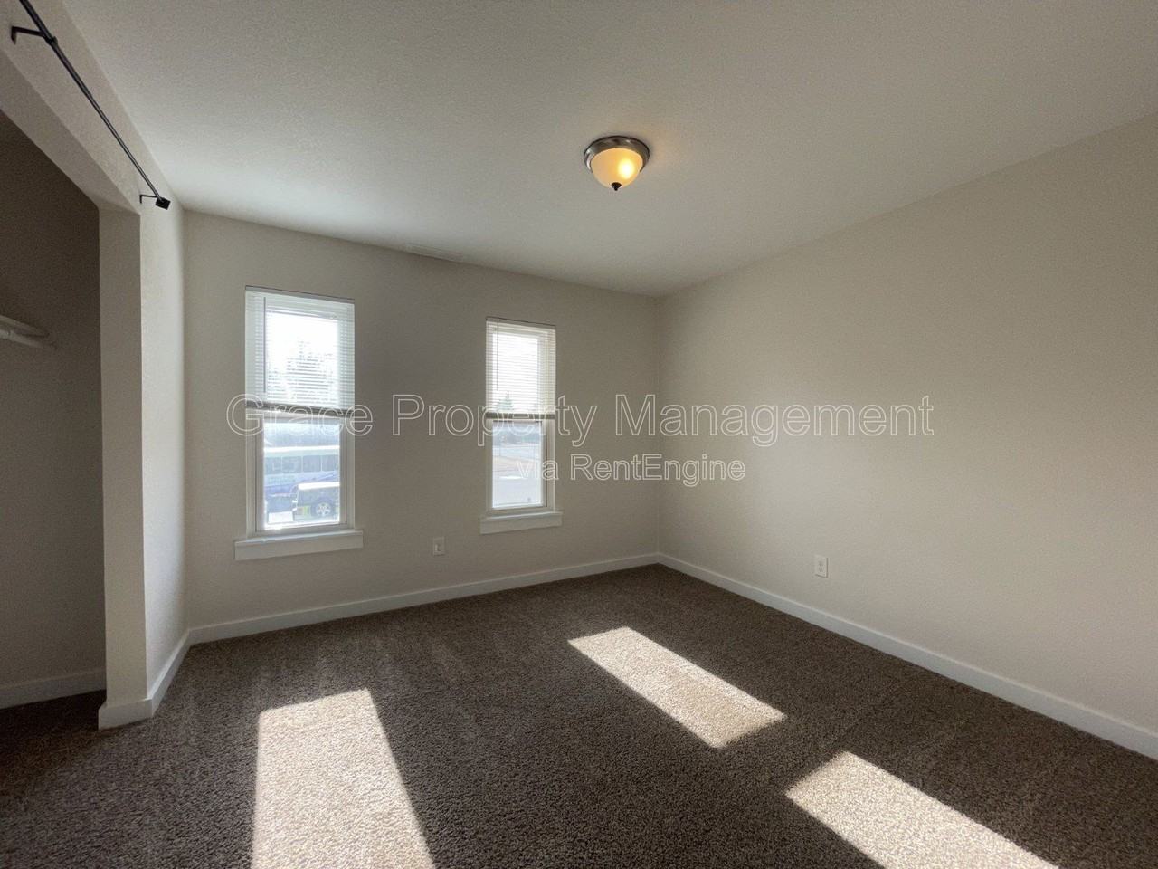 1125 Sir Galahad Dr #C - Photo 6 of 12