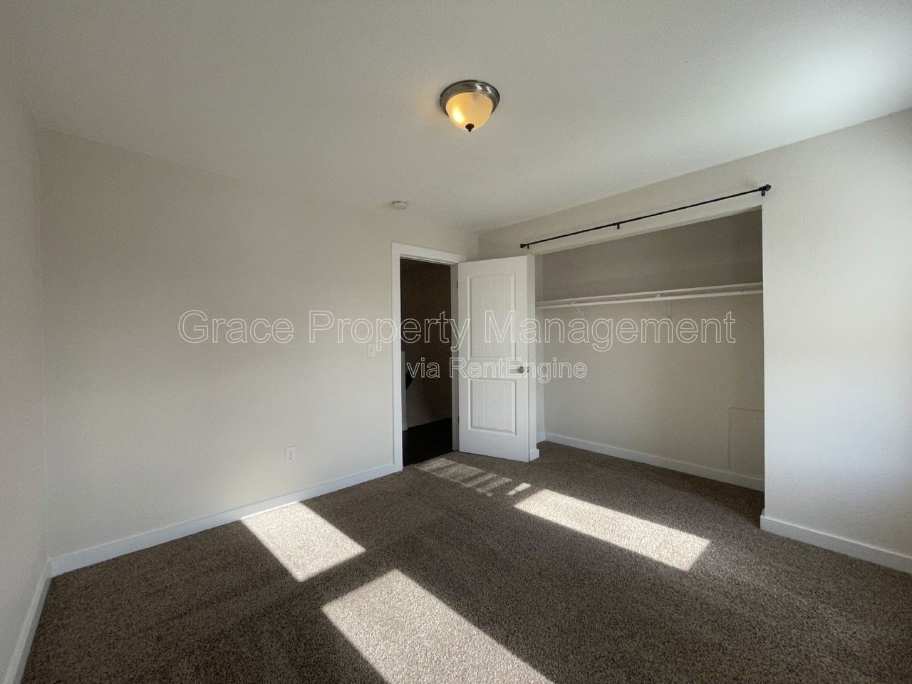 1125 Sir Galahad Dr #C - Photo 7 of 12