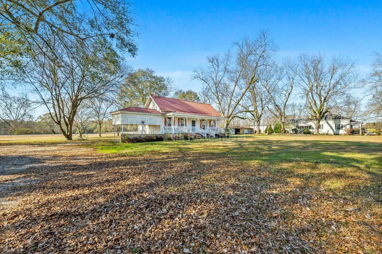 138 Main St - Photo 2 of 34