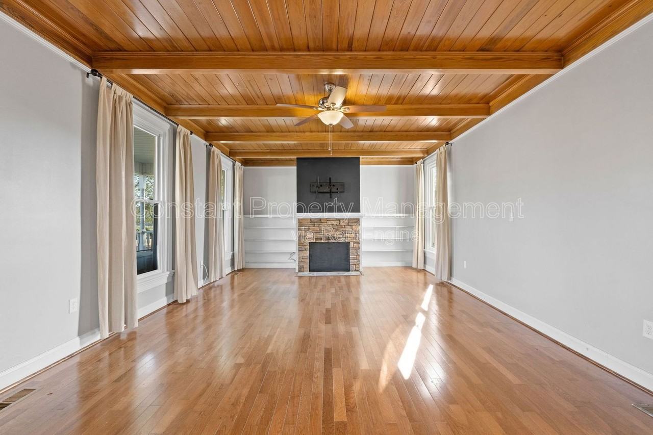 138 Main St - Photo 6 of 34