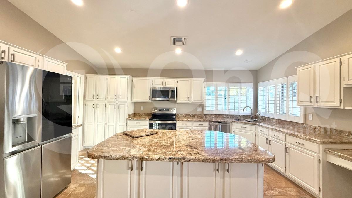 2744 E Bighorn Ave - Photo 7 of 36