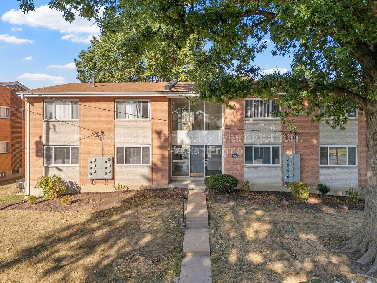 16 Bruce Dr #6 - Photo 4 of 21