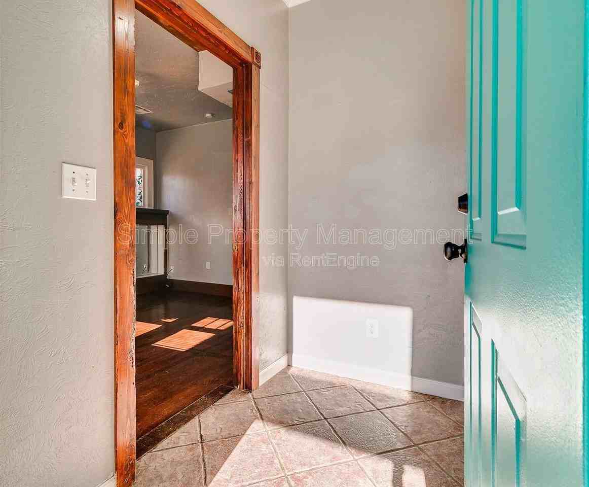 1709 Nw 32nd St - Photo 2 of 21