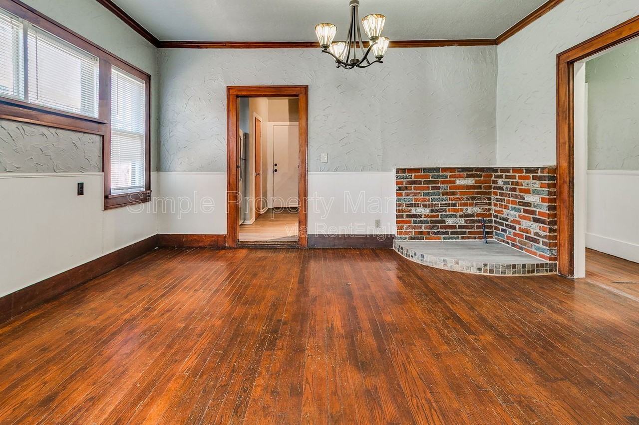 1709 Nw 32nd St - Photo 7 of 21