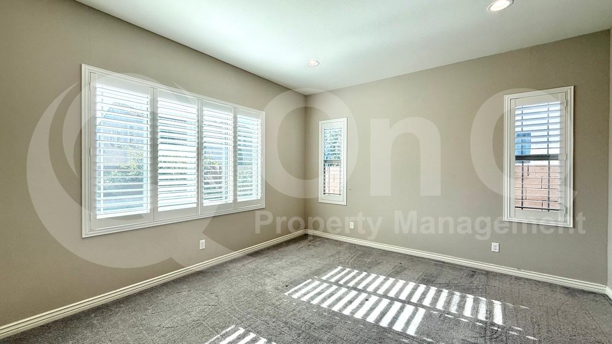 3507 E Robin Ln - Photo 6 of 12