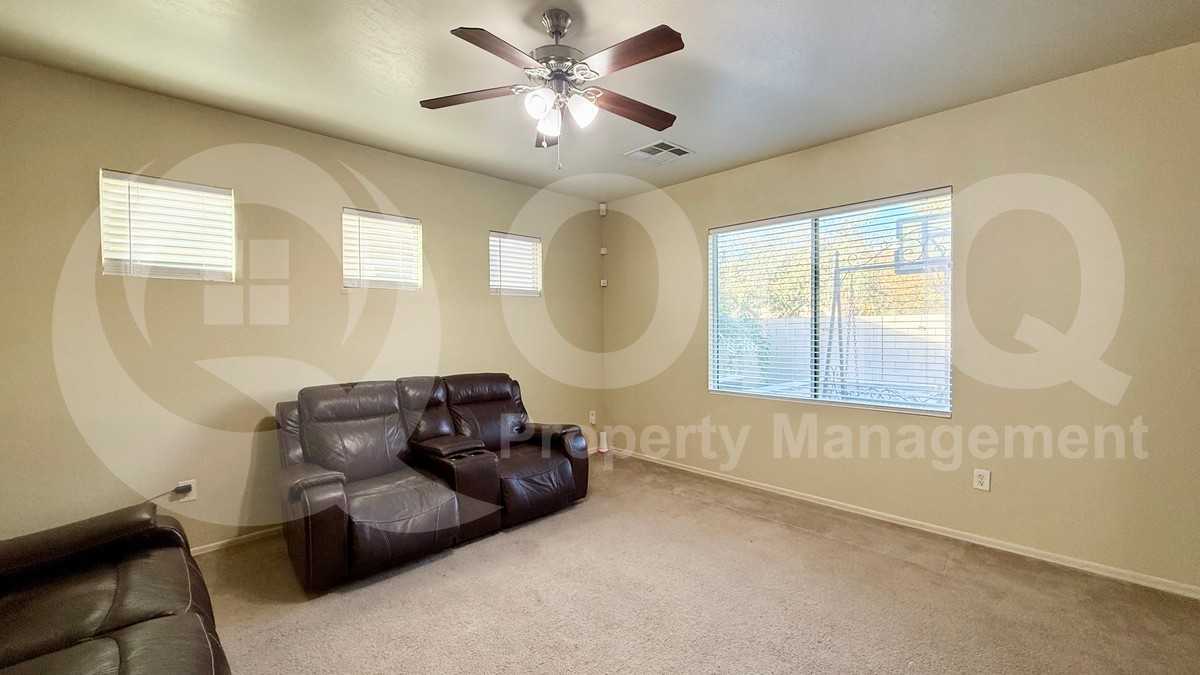 4170 E Sheffield Ave - Photo 5 of 21