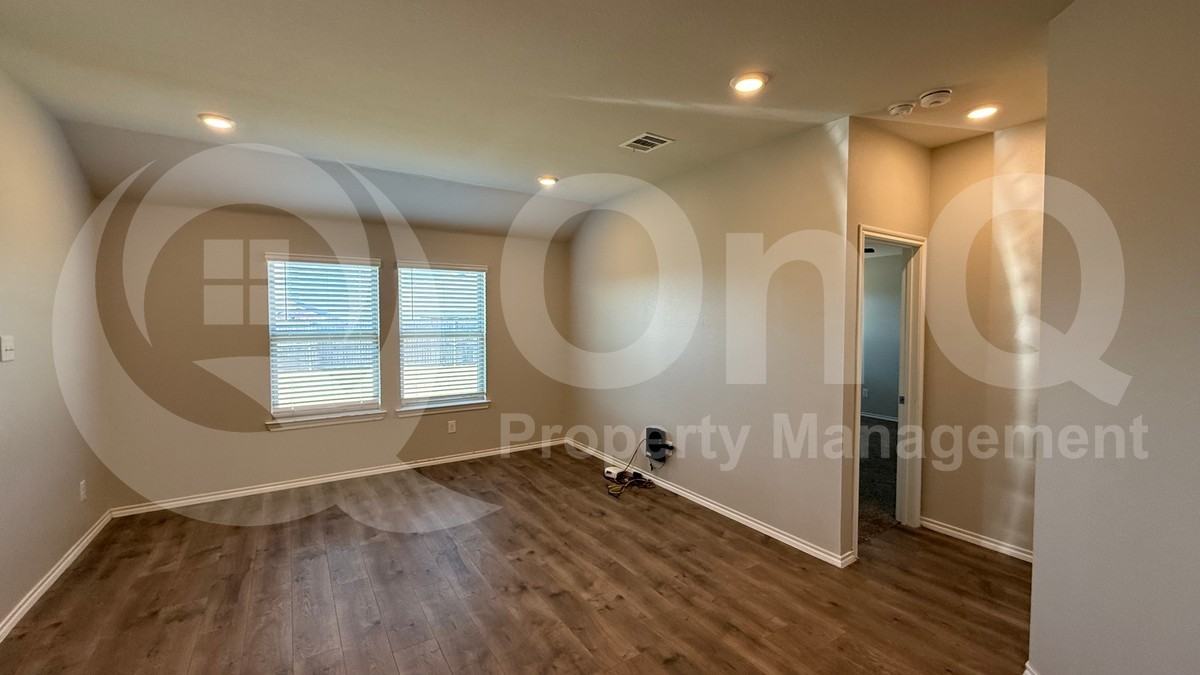 802 Turnbuckle Ct - Photo 6 of 17