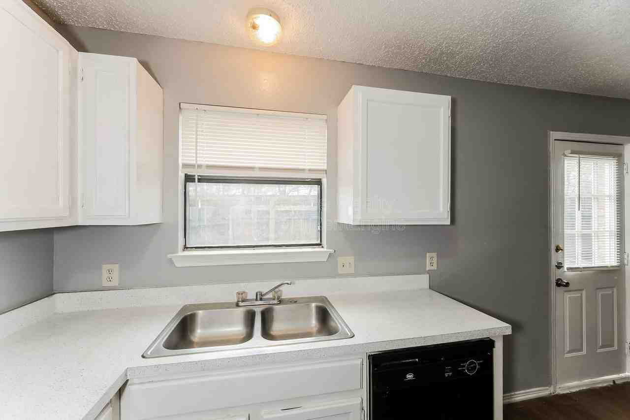 5927 Shadydell Dr - Photo 7 of 15