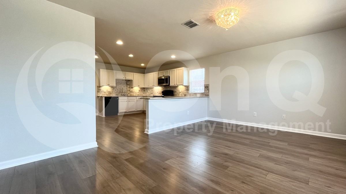 13269 Fowler Dr - Photo 6 of 24