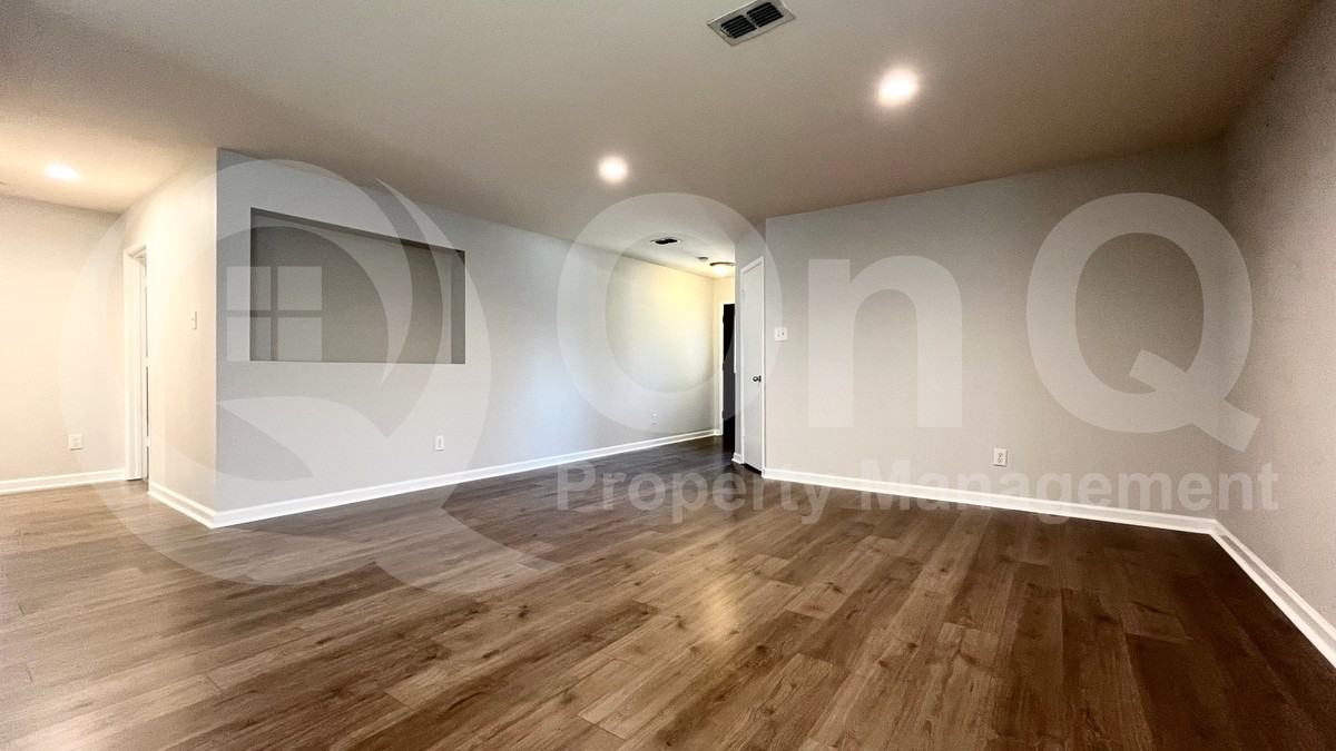 13269 Fowler Dr - Photo 7 of 24