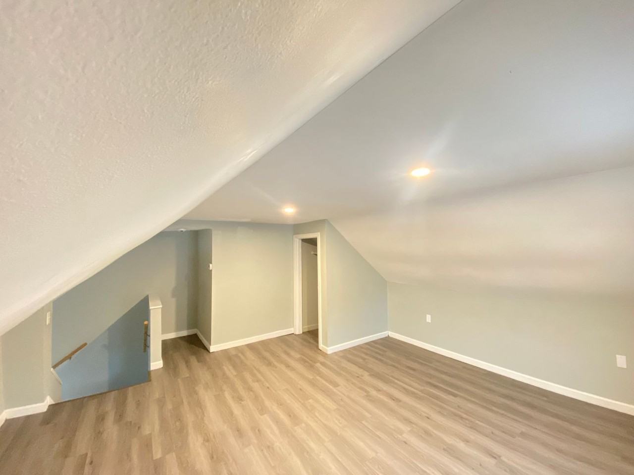 33 Silver St - Photo 4 of 28