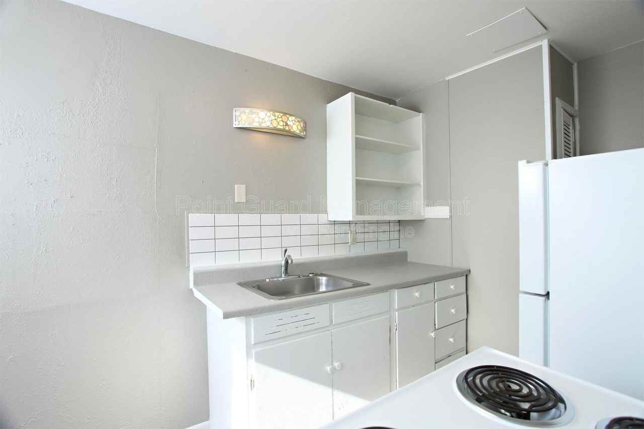 2006 S Emporia Ave - Photo 6 of 9