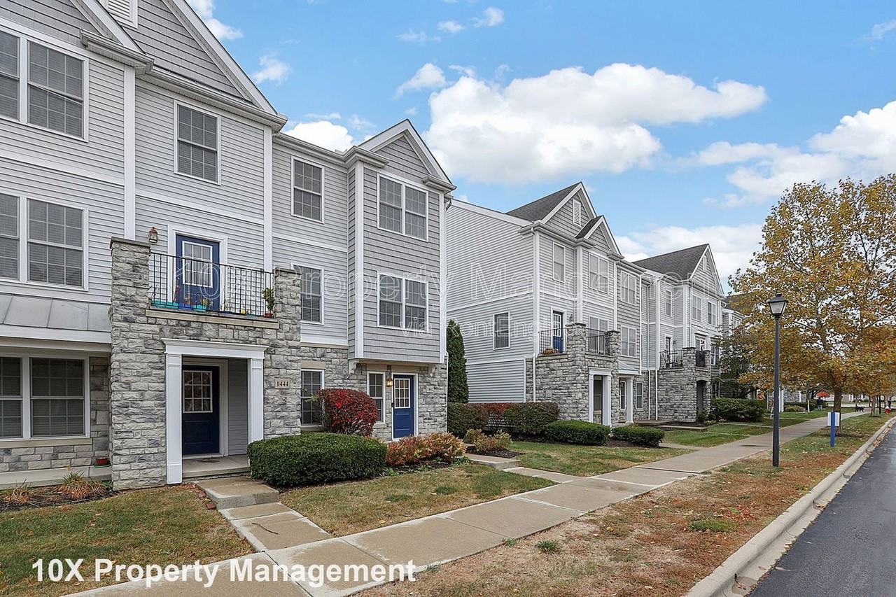 1442 Bloomington Blvd - Photo 5 of 35