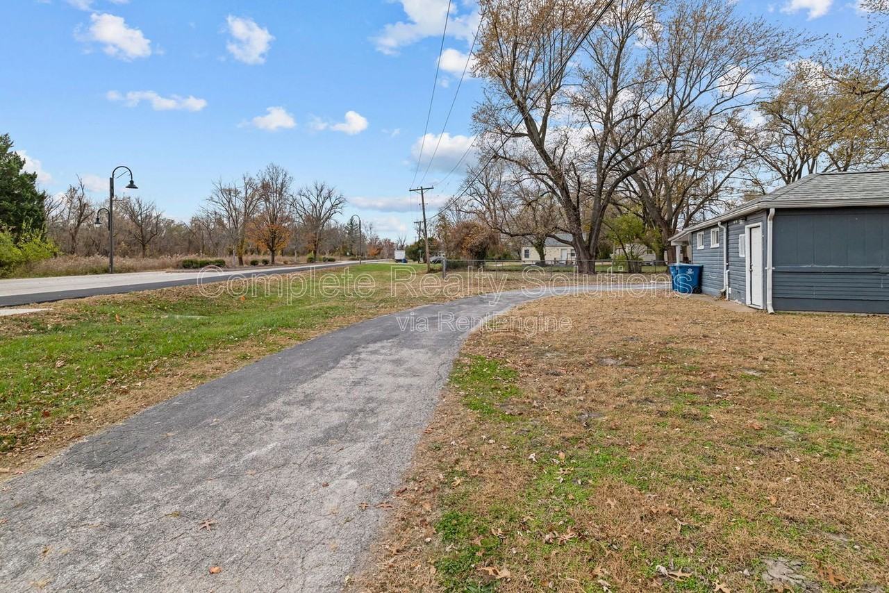 465 S Dade Ave - Photo 5 of 28