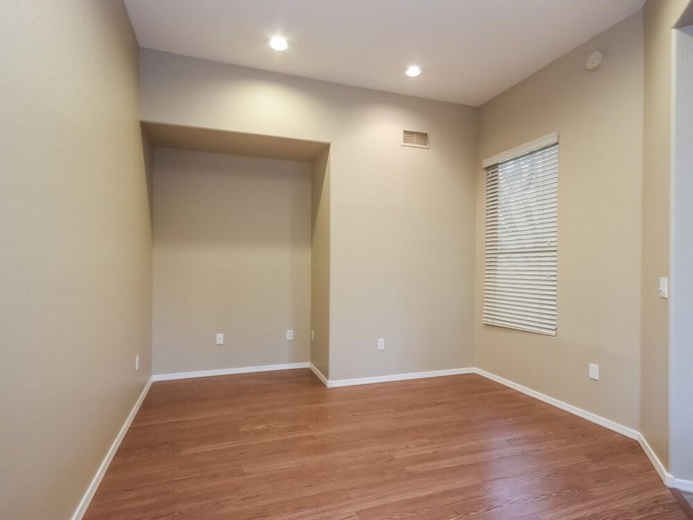 1714 S Colonial Dr - Photo 4 of 13