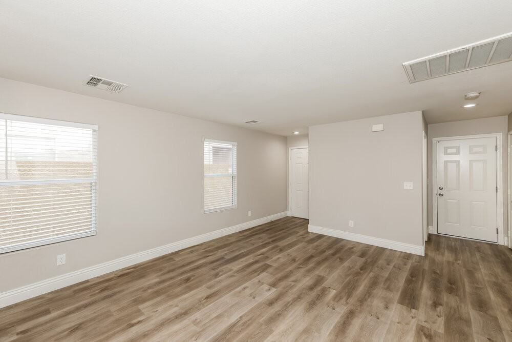 7450 Easingwold Dr - Photo 6 of 17