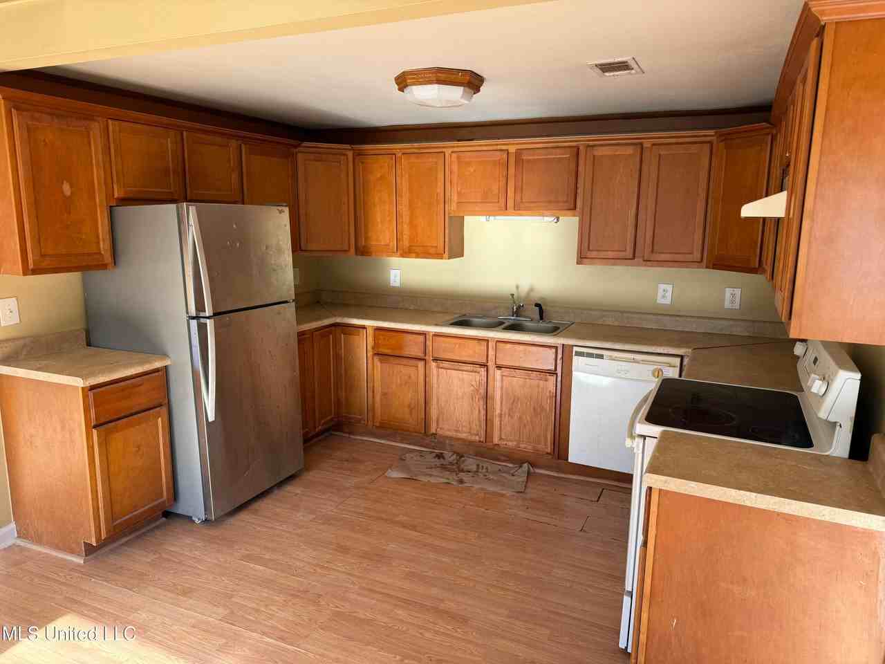 10633 Woolmarket Lake Rd - Photo 4 of 12